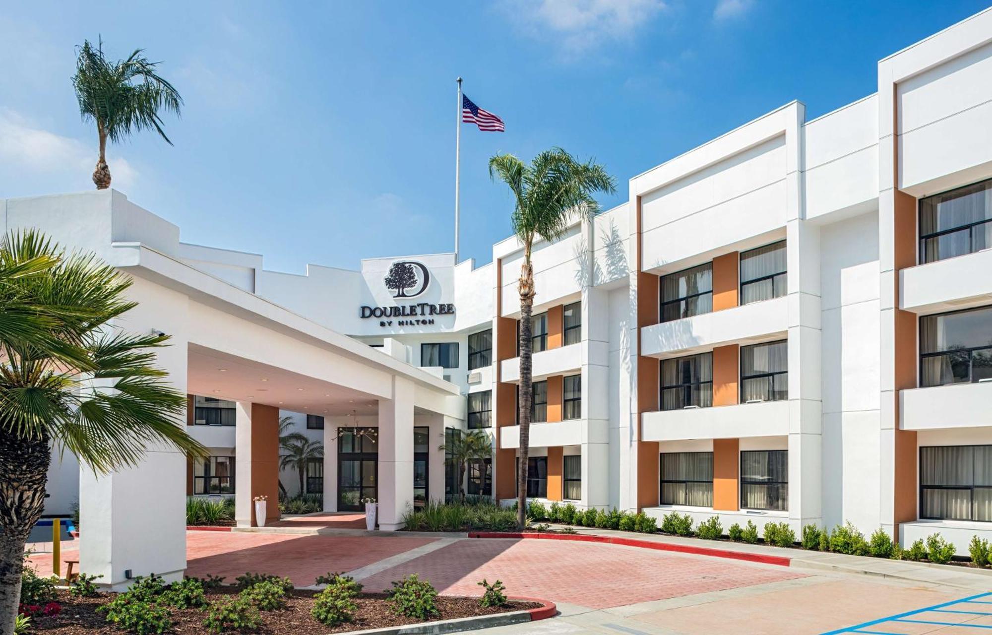 Hotel Doubletree By Hilton Pomona Exterior foto
