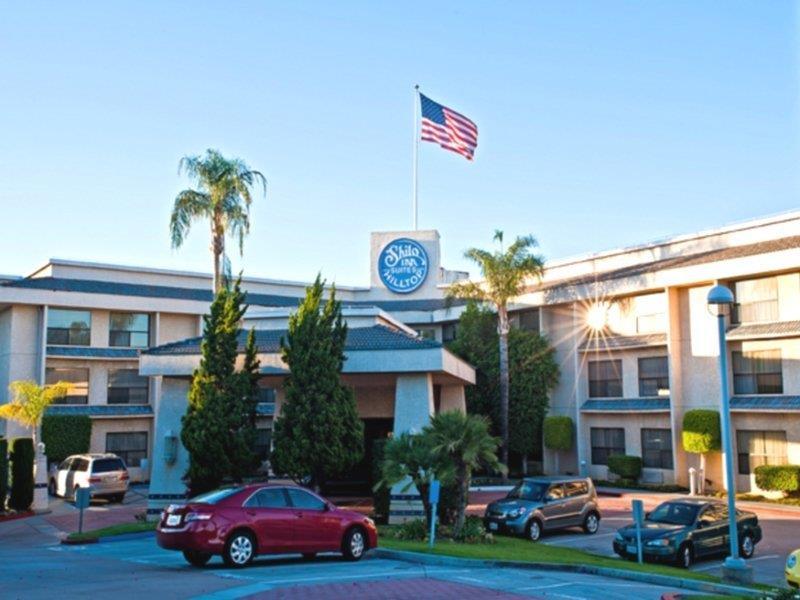 Hotel Doubletree By Hilton Pomona Exterior foto